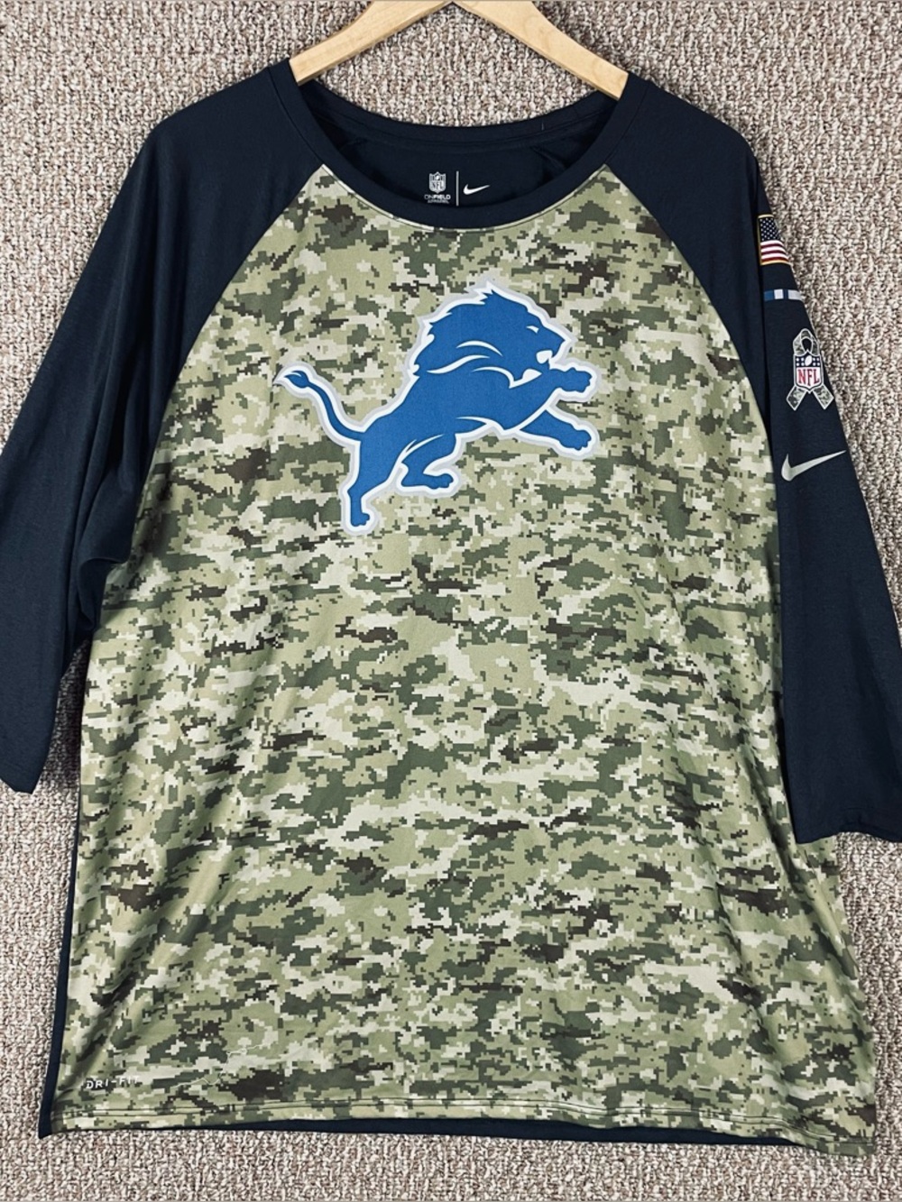 Nike Detroit Lions Shirt Men 2XL Camo On Field Salute Service Flag Dri Fit E314